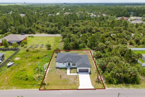 Casa en venta en Palm Bay, Florida, 4 dormitorios № 1954912 - foto 29