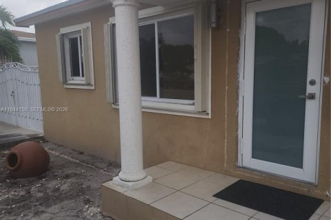Дом в Хайалиа, Флорида 2 спальни, 178м2 № 2000364
