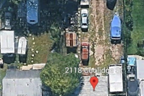 Villa ou maison à vendre à Hollywood, Floride: 2 chambres, 65.03 m2 № 2048327 - photo 7