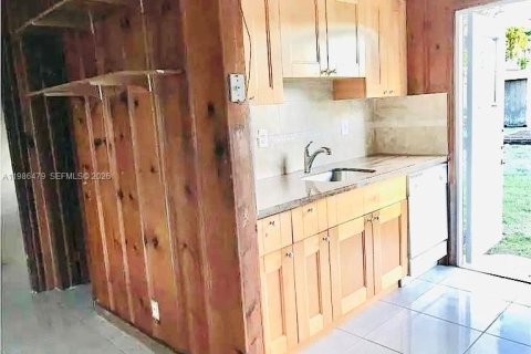 Villa ou maison à vendre à Hollywood, Floride: 2 chambres, 65.03 m2 № 2048327 - photo 14