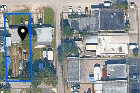 Villa ou maison à vendre à Hollywood, Floride: 2 chambres, 65.03 m2 № 2048327 - photo 5