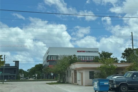 Villa ou maison à vendre à Hollywood, Floride: 2 chambres, 65.03 m2 № 2048327 - photo 20