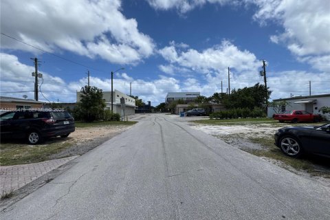 Villa ou maison à vendre à Hollywood, Floride: 2 chambres, 65.03 m2 № 2048327 - photo 19