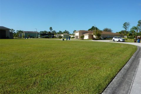 Land in Polk City, Florida № 1414767 - photo 1