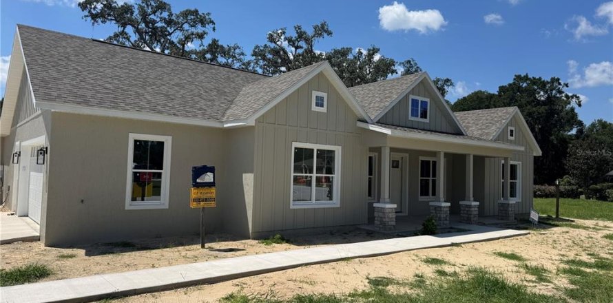 House in Ocala, Florida 4 bedrooms, 238.29 sq.m. № 1901428
