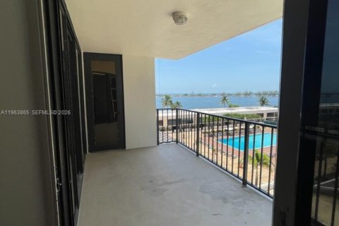 Apartment in Miami, Florida 2 bedrooms, 160.07 sq.m. № 2052838 - photo 19