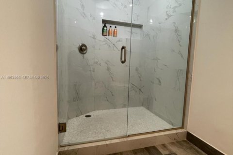 Apartment in Miami, Florida 2 bedrooms, 160.07 sq.m. № 2052838 - photo 21