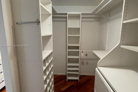 Apartment in Miami, Florida 2 bedrooms, 160.07 sq.m. № 2052838 - photo 23