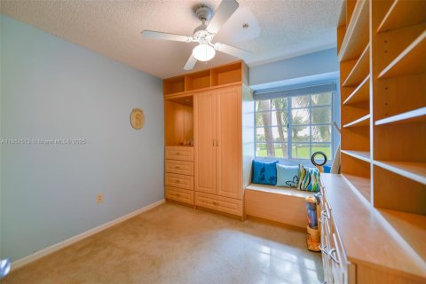 Touwnhouse à vendre à Aventura, Floride: 3 chambres, 137.59 m2 № 2248179 - photo 23