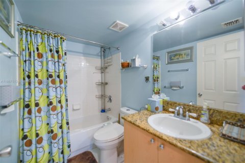 Touwnhouse à vendre à Aventura, Floride: 3 chambres, 137.59 m2 № 2248179 - photo 27