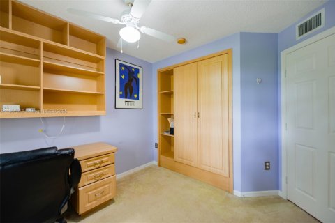 Touwnhouse à vendre à Aventura, Floride: 3 chambres, 137.59 m2 № 2248179 - photo 21