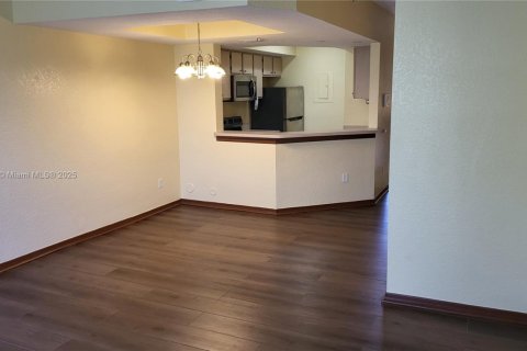 Copropriété à louer à Sunrise, Floride: 3 chambres, 112.6 m2 № 1959869 - photo 15