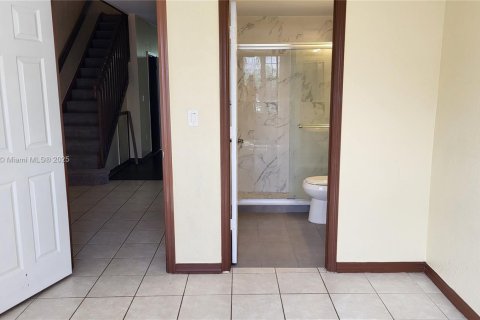 Copropriété à louer à Sunrise, Floride: 3 chambres, 112.6 m2 № 1959869 - photo 12