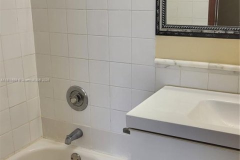 Copropriété à louer à Sunrise, Floride: 3 chambres, 112.6 m2 № 1959869 - photo 21