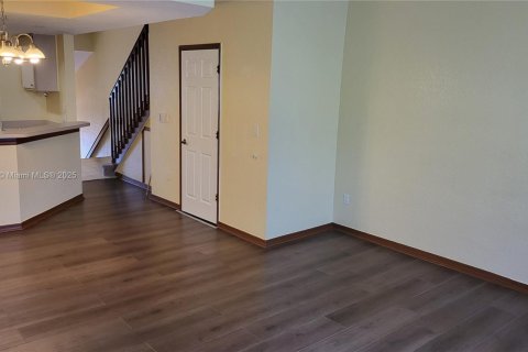 Copropriété à louer à Sunrise, Floride: 3 chambres, 112.6 m2 № 1959869 - photo 16