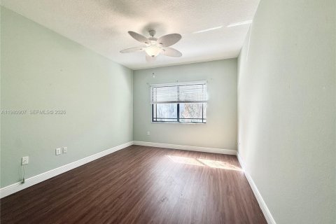 Снять в аренду кондоминиум в Палм-Бич-Гарденс, Флорида 3 спальни, 122.26м2, № 2048615 - фото 22