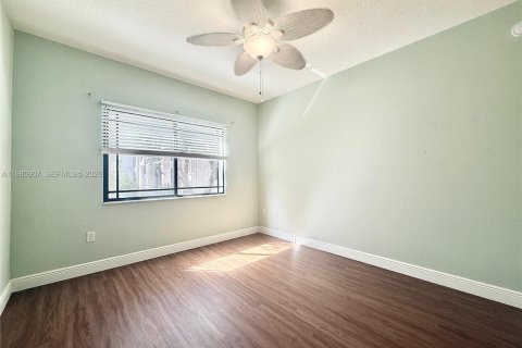 Снять в аренду кондоминиум в Палм-Бич-Гарденс, Флорида 3 спальни, 122.26м2, № 2048615 - фото 26