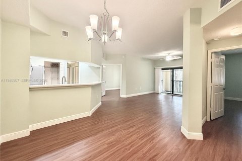 Снять в аренду кондоминиум в Палм-Бич-Гарденс, Флорида 3 спальни, 122.26м2, № 2048615 - фото 4