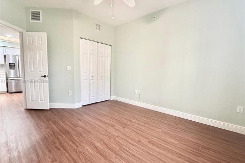 Снять в аренду кондоминиум в Палм-Бич-Гарденс, Флорида 3 спальни, 122.26м2, № 2048615 - фото 17