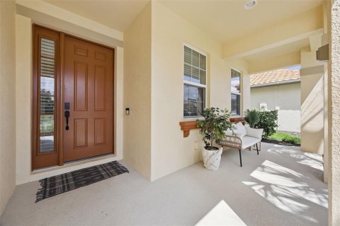 Villa ou maison à vendre à Davenport, Floride: 6 chambres, 340.49 m2 № 2096302 - photo 2