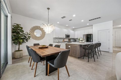 Villa ou maison à vendre à Davenport, Floride: 6 chambres, 340.49 m2 № 2096302 - photo 6