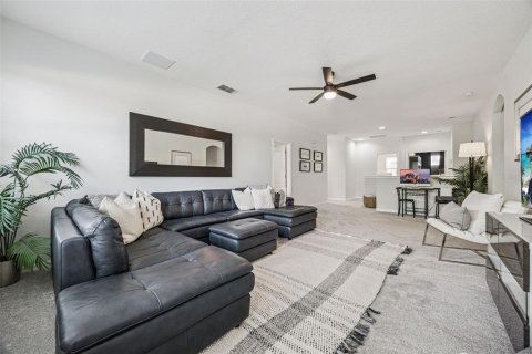 Villa ou maison à vendre à Davenport, Floride: 6 chambres, 340.49 m2 № 2096302 - photo 9