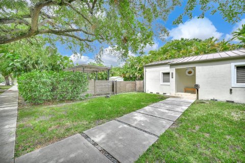 Casa en venta en Miami Springs, Florida, 3 dormitorios, 122.17 m2 № 1817648 - foto 3
