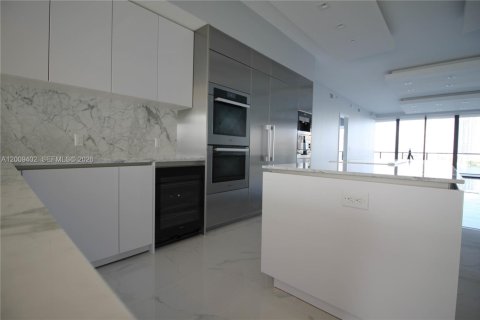 Condominio en alquiler en Aventura, Florida, 3 dormitorios, 248.05 m2 № 2072419 - foto 15