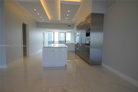 Condominio en alquiler en Aventura, Florida, 3 dormitorios, 248.05 m2 № 2072419 - foto 14