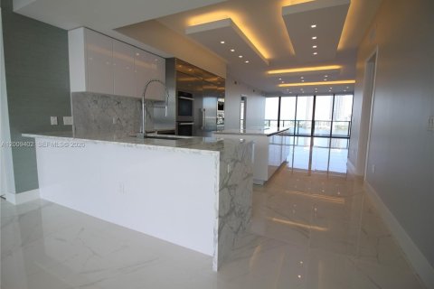 Condominio en alquiler en Aventura, Florida, 3 dormitorios, 248.05 m2 № 2072419 - foto 8