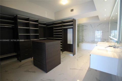 Condominio en alquiler en Aventura, Florida, 3 dormitorios, 248.05 m2 № 2072419 - foto 22