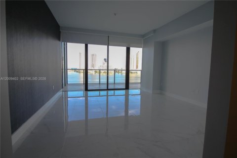 Condominio en alquiler en Aventura, Florida, 3 dormitorios, 248.05 m2 № 2072419 - foto 26