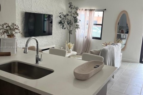 Touwnhouse à louer à Hollywood, Floride: 3 chambres, 139.35 m2 № 1874677 - photo 6