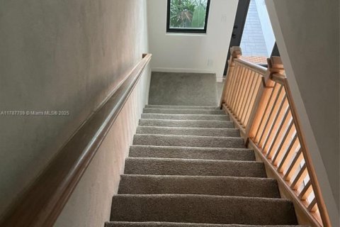 Touwnhouse à louer à Hollywood, Floride: 3 chambres, 139.35 m2 № 1874677 - photo 8