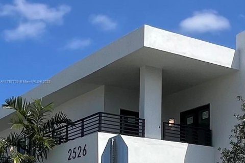 Touwnhouse à louer à Hollywood, Floride: 3 chambres, 139.35 m2 № 1874677 - photo 3