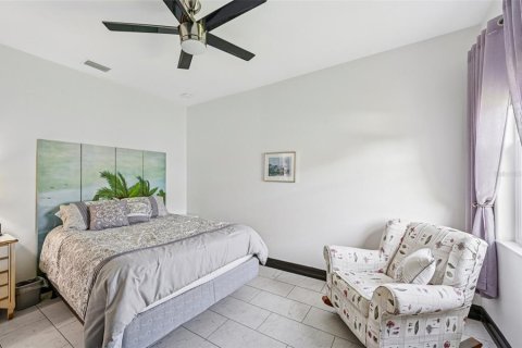 House in Port Charlotte, Florida 3 bedrooms, 160.72 sq.m. № 1784392 - photo 13