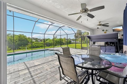 House in Port Charlotte, Florida 3 bedrooms, 160.72 sq.m. № 1784392 - photo 25
