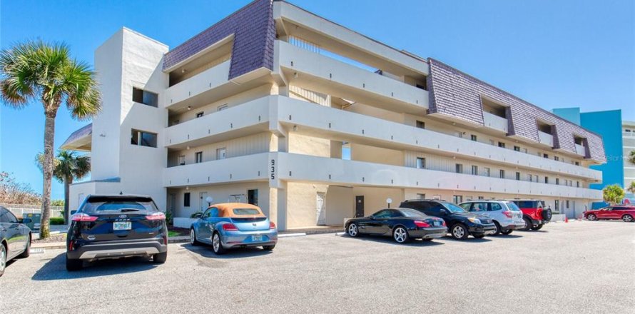 Condominio en Ormond Beach, Florida, 1 dormitorio № 2228478