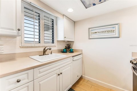 Condominio en venta en Ormond Beach, Florida, 1 dormitorio, 86.86 m2 № 2228478 - foto 6