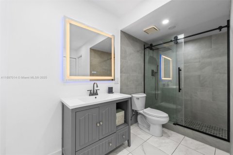 Copropriété à vendre à Hallandale Beach, Floride: 2 chambres, 139.35 m2 № 1948435 - photo 13