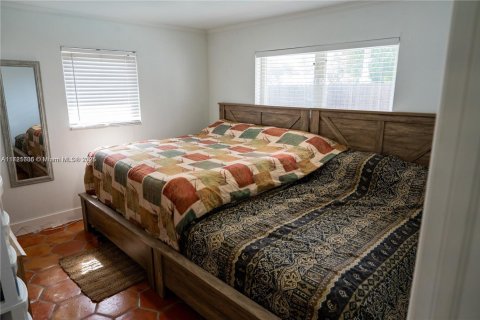 House in Oakland Park, Florida 3 bedrooms, 148.46 sq.m. № 1699172 - photo 5