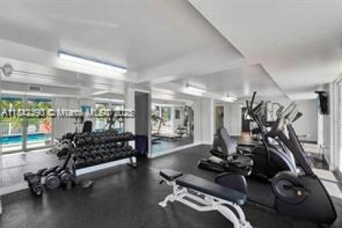 Condo in Miami, Florida, 2 bedrooms  № 1839448 - photo 21