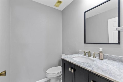 Condo in Longwood, Florida, 2 bedrooms  № 2220289 - photo 17