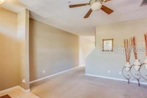 Touwnhouse à louer à Orlando, Floride: 3 chambres, 133.69 m2 № 2155851 - photo 3