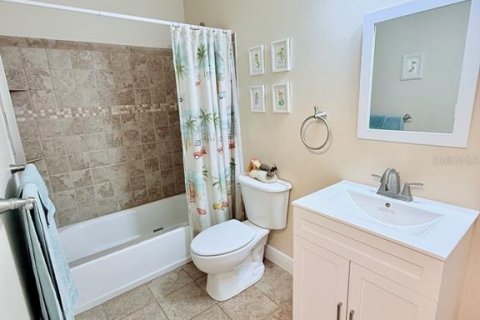House in Flagler Beach, Florida 3 bedrooms, 197.32 sq.m. № 1742627 - photo 16
