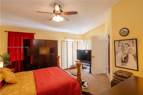 Townhouse in Tamarac, Florida 2 bedrooms, 118.91 sq.m. № 1811098 - photo 19