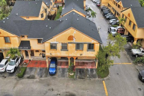 Condominio en venta en Miami, Florida, 3 dormitorios, 121.98 m2 № 2011603 - foto 23