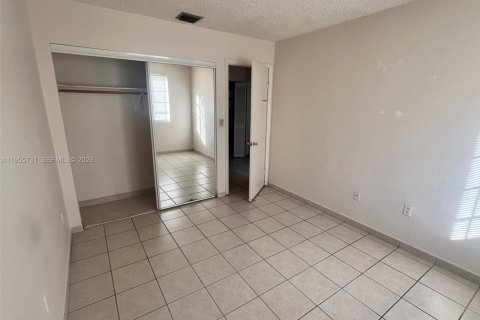 Condominio en venta en Miami, Florida, 3 dormitorios, 121.98 m2 № 2011603 - foto 17