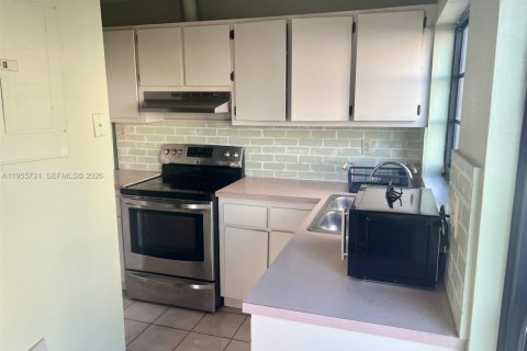 Condominio en venta en Miami, Florida, 3 dormitorios, 121.98 m2 № 2011603 - foto 7