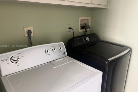 Condominio en venta en Miami, Florida, 3 dormitorios, 121.98 m2 № 2011603 - foto 6